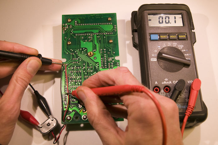 Measuring voltage drop