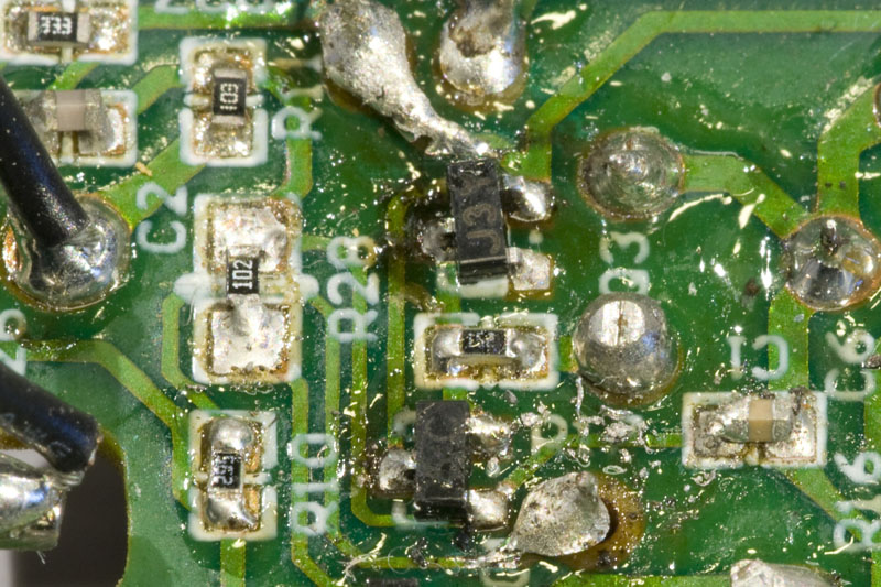 Even closer up of the ugly PCB.